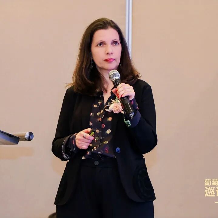Apresentação de convidada no Encontro com Antiga Diretora da AIMA 2.0