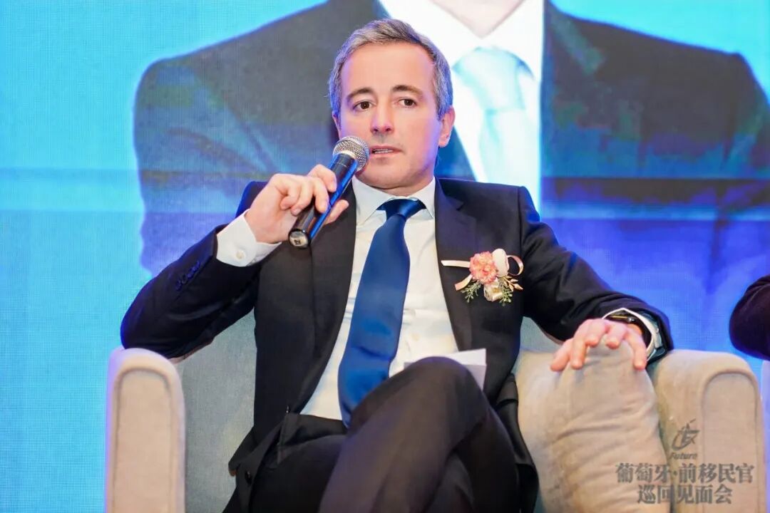 Pedro Mauricio presenting a fund-management perspective